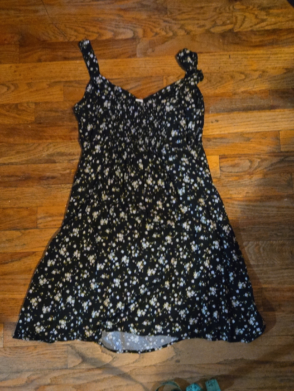 Old Navy Dress - Picture 7 of 7